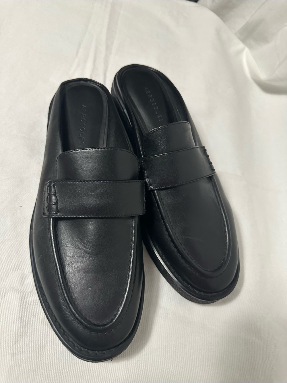 AEROSOLES Black Leather Slip-On Penny Mules